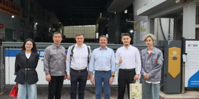 مشتریان اروپایی برای بازرسی و تبادل از Aotian بازدید می کنند